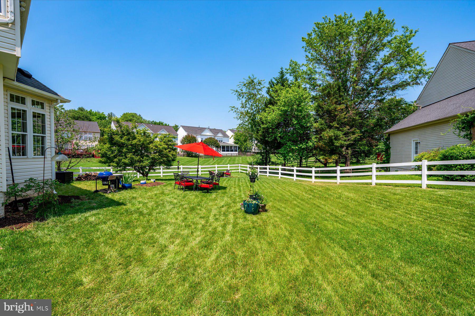 MANOR OAKS - Residential