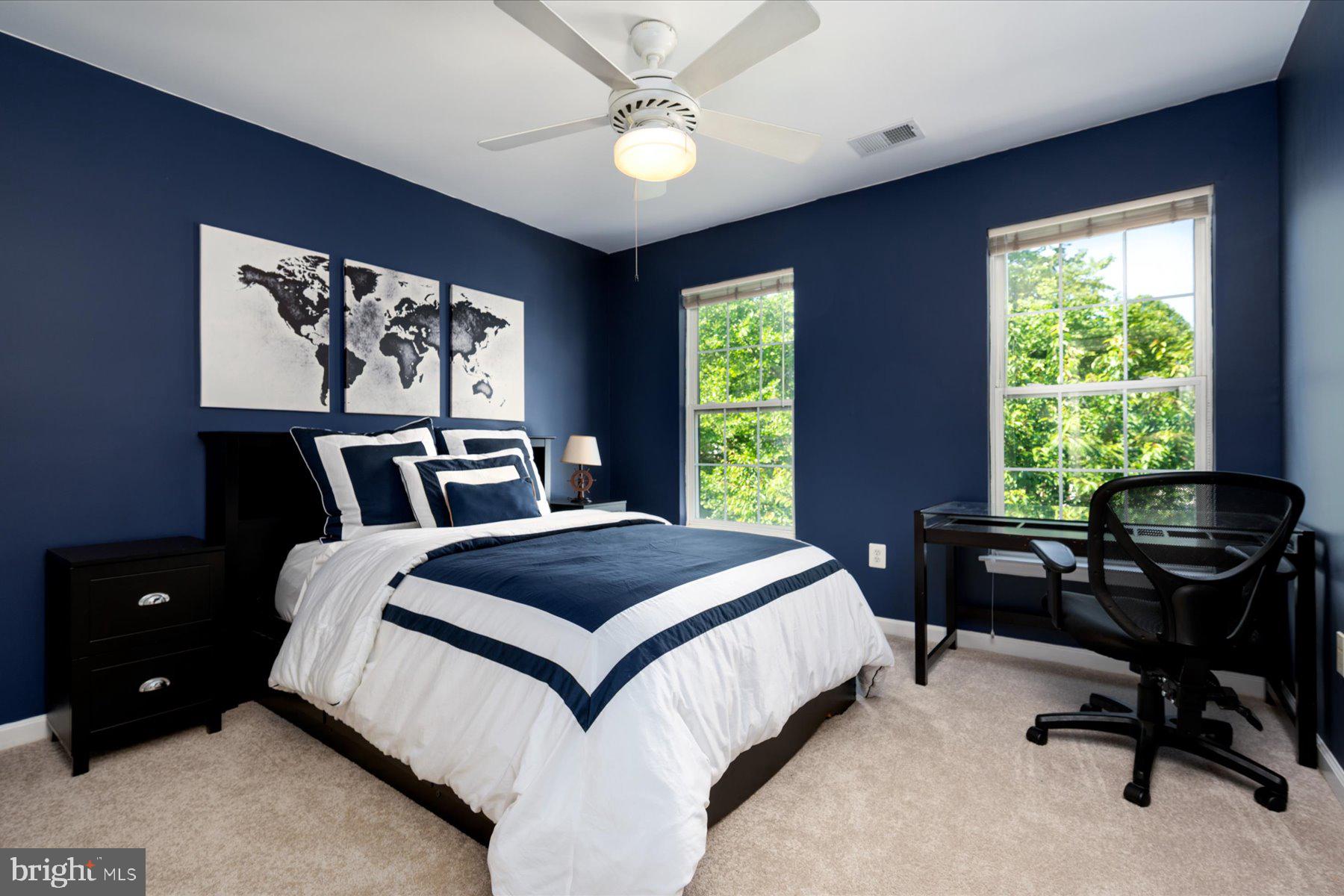 MANOR OAKS - Residential