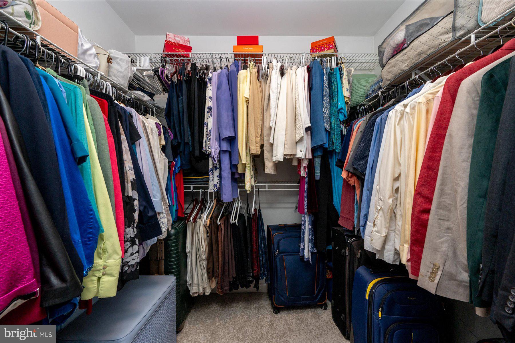 MANOR OAKS - Residential