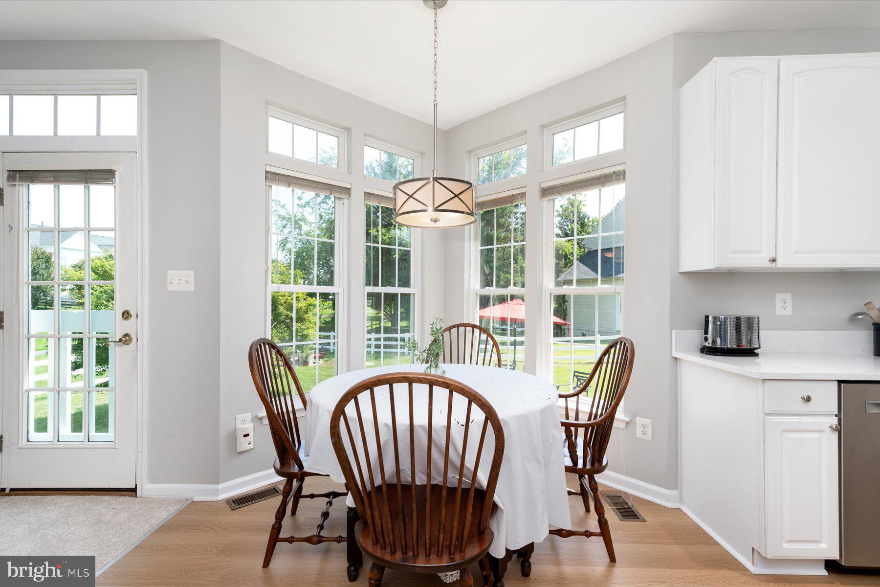 MANOR OAKS - Residential