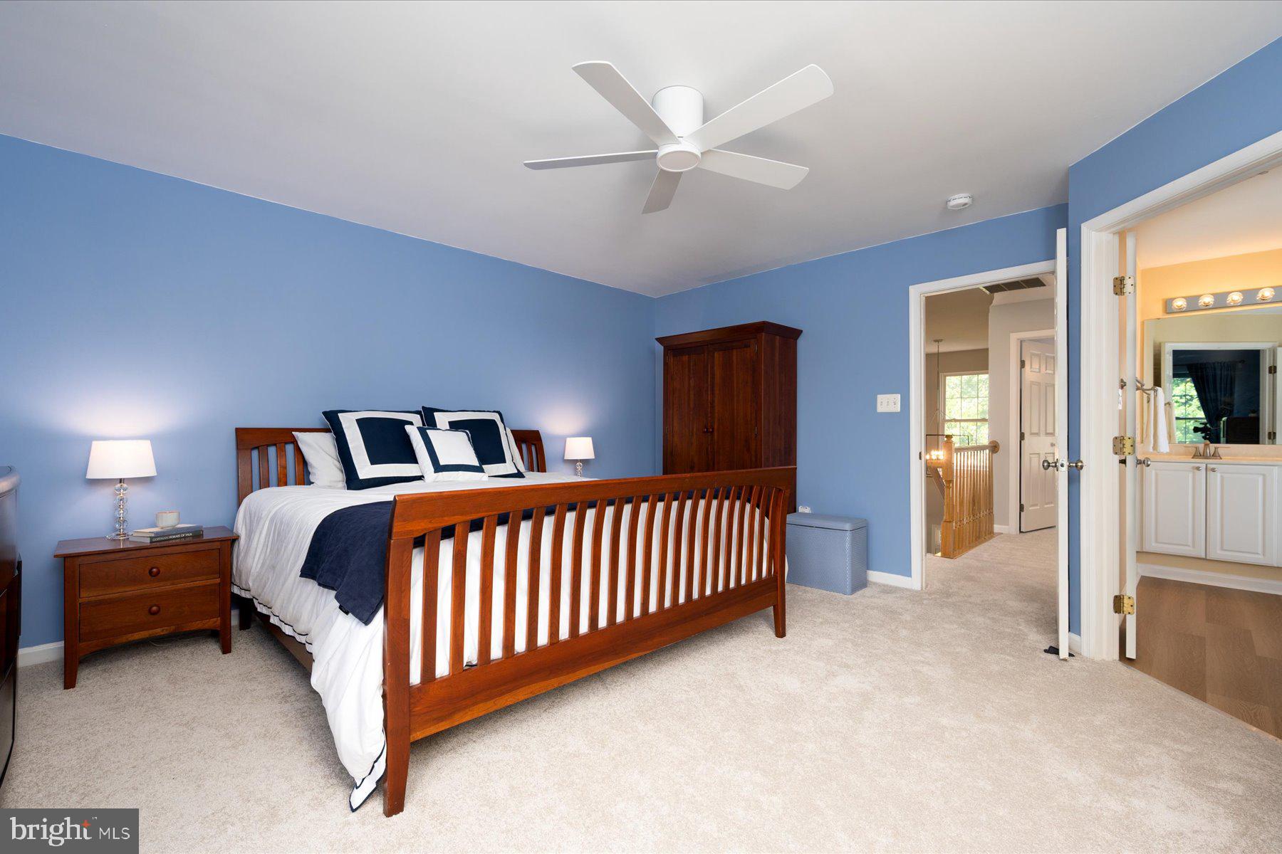 MANOR OAKS - Residential