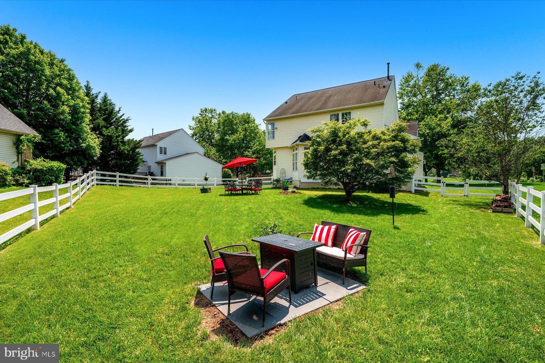 MANOR OAKS - Residential