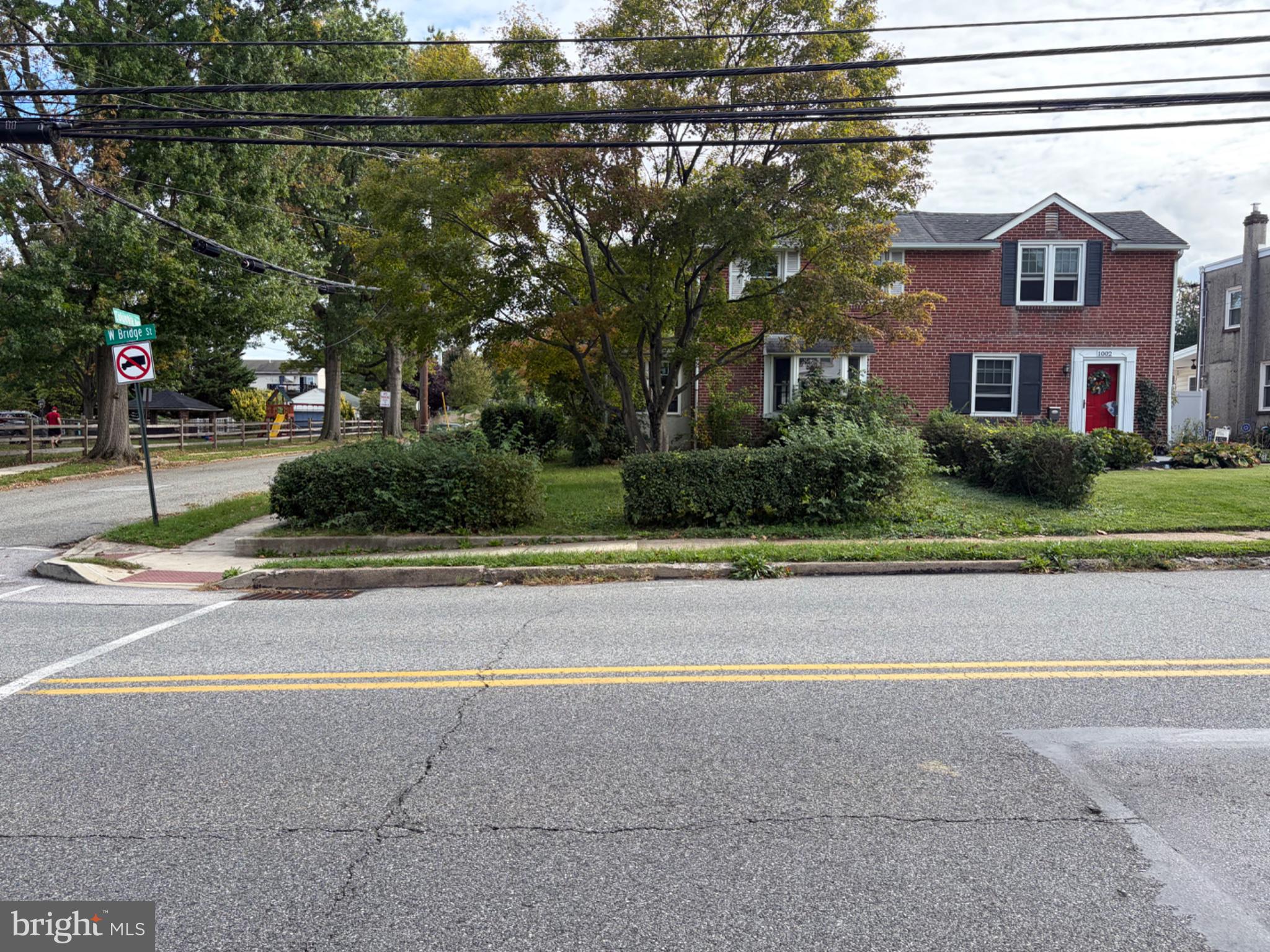 1000 W BRIDGE STREET