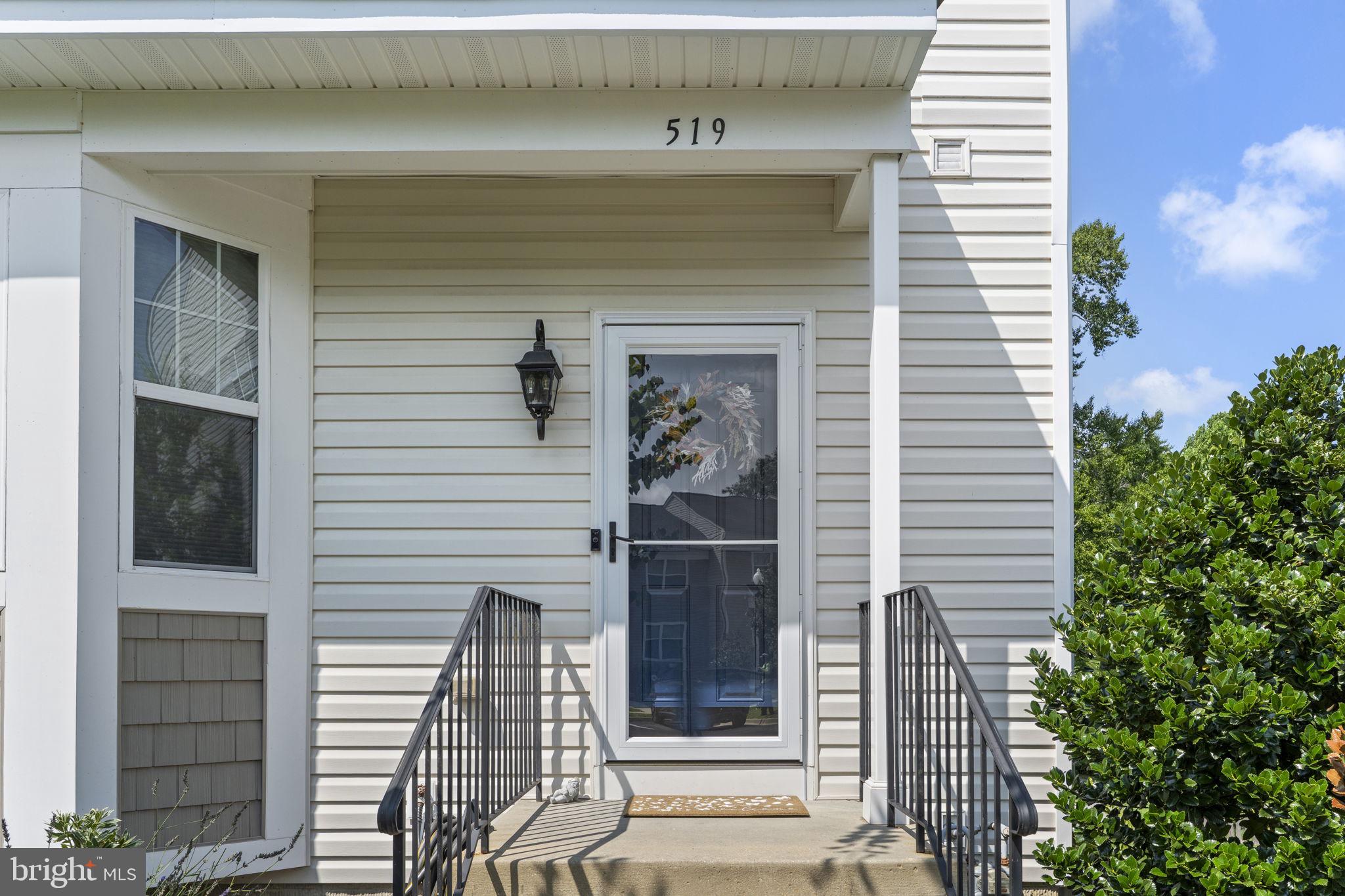 519 ENGLISH OAK LANE