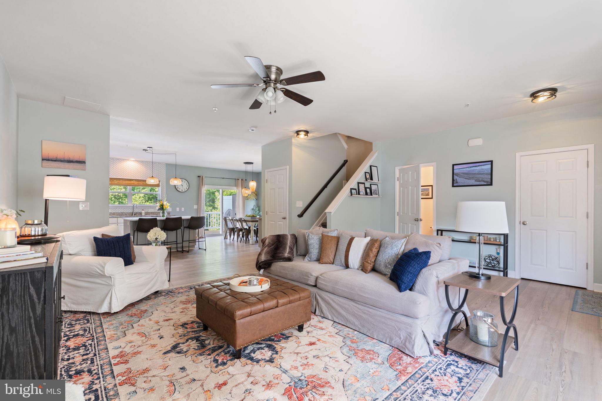 519 ENGLISH OAK LANE