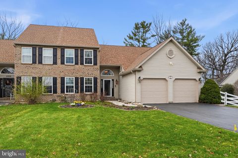 Photo of 2001 Rolling Meadow Drive, MACUNGIE, PA 18062 (MLS # PALH2014986)