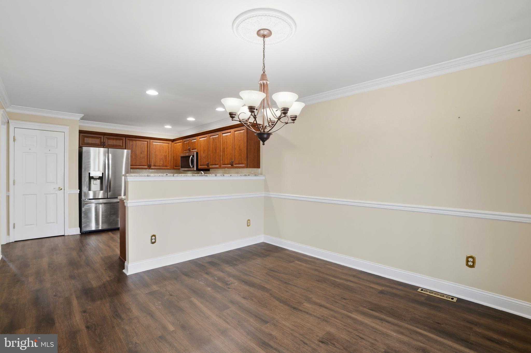 ROLLING MEADOWS - Residential