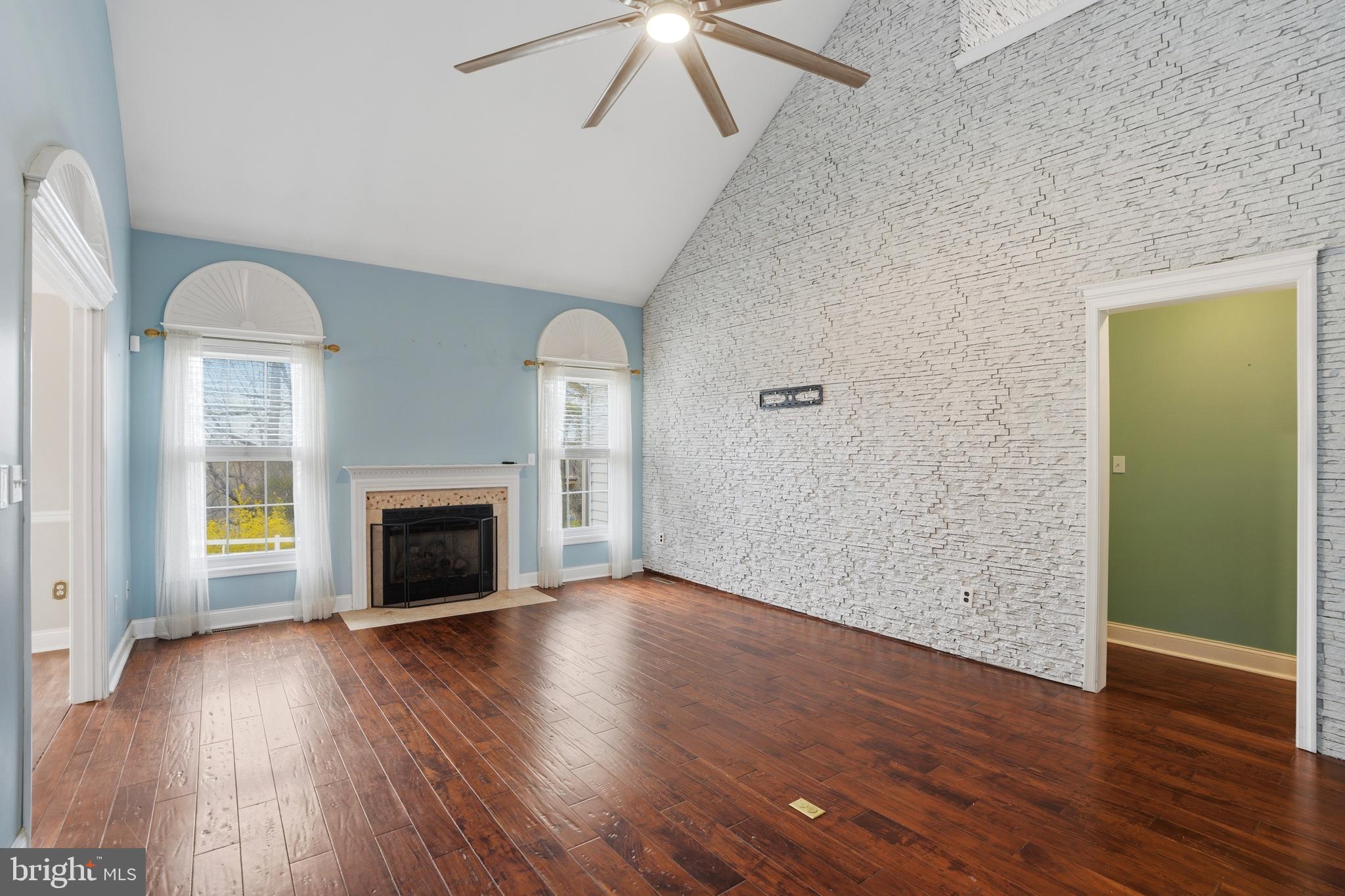 ROLLING MEADOWS - Residential