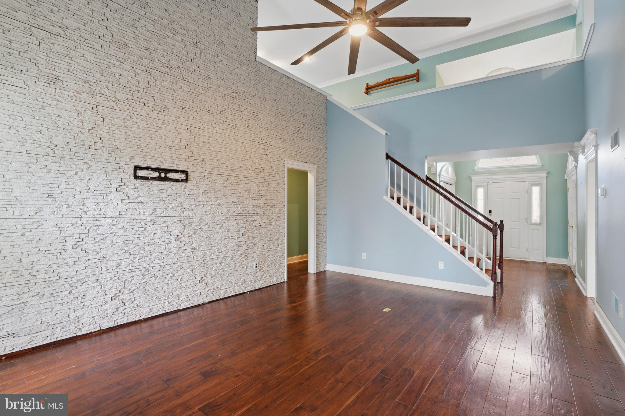 ROLLING MEADOWS - Residential