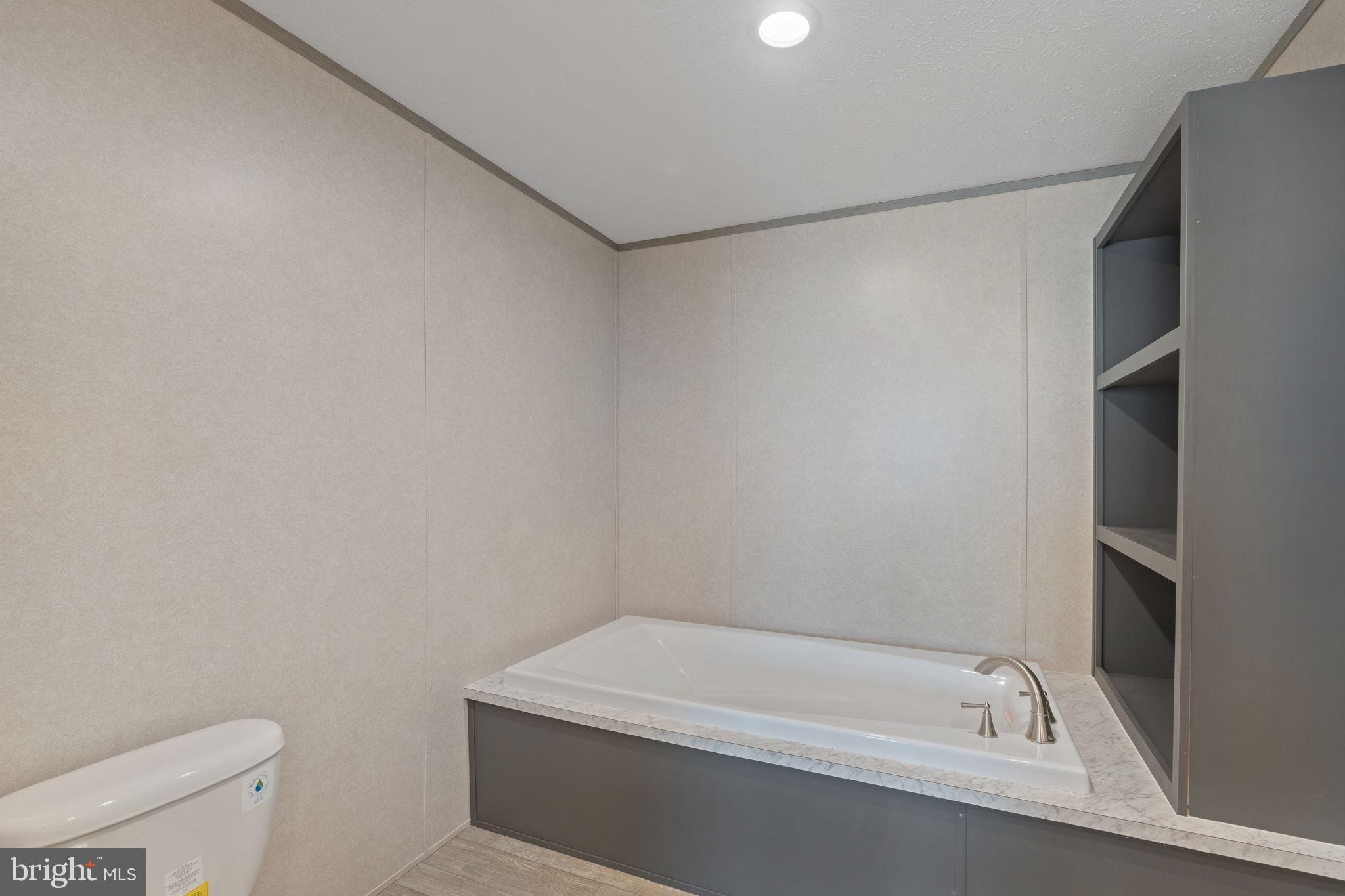 TOWN OF GORDONSVILLE - Residential