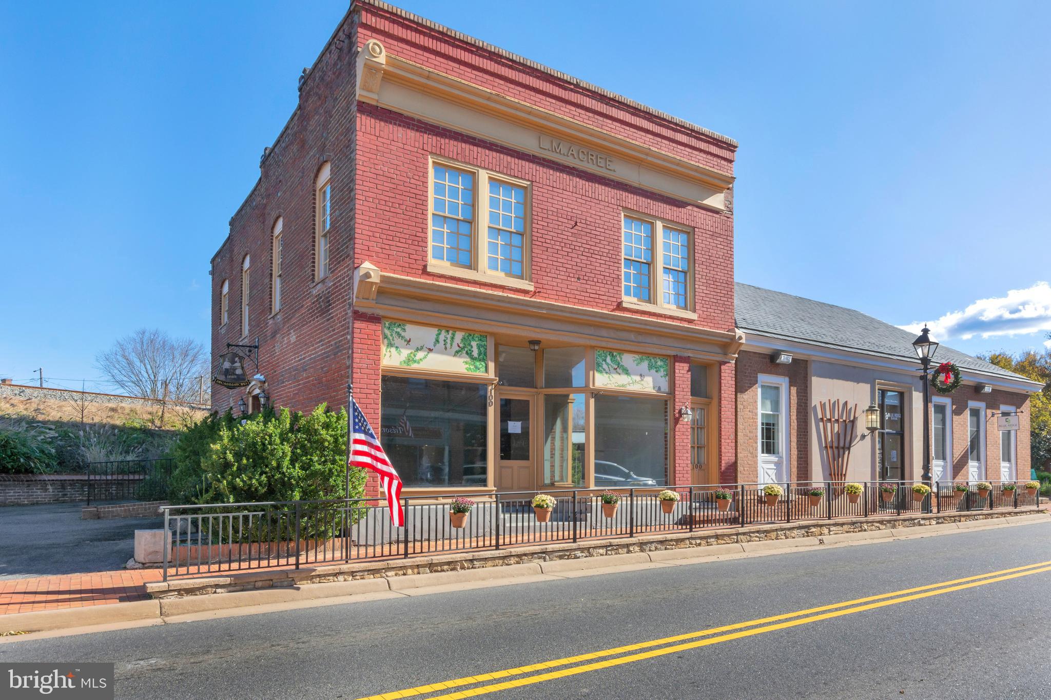 TOWN OF GORDONSVILLE - Residential