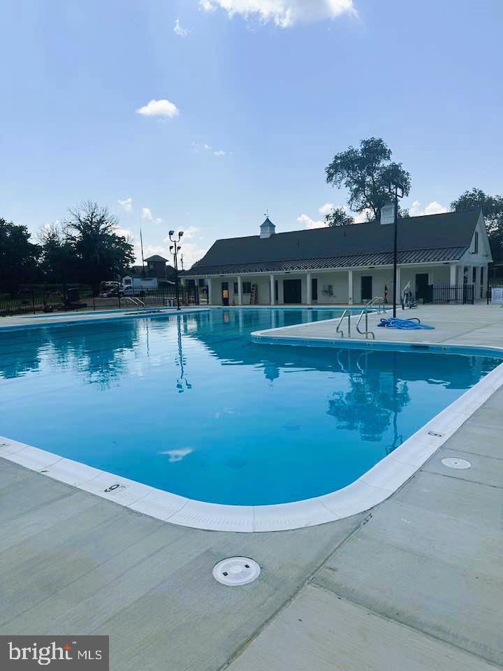 TOWN OF GORDONSVILLE - Residential