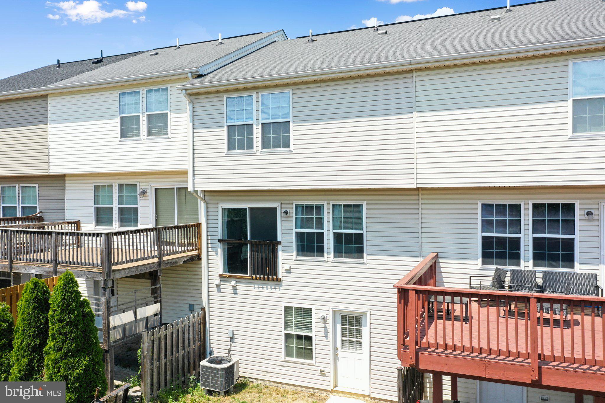 RIVERSIDE VILLAGES - Residential