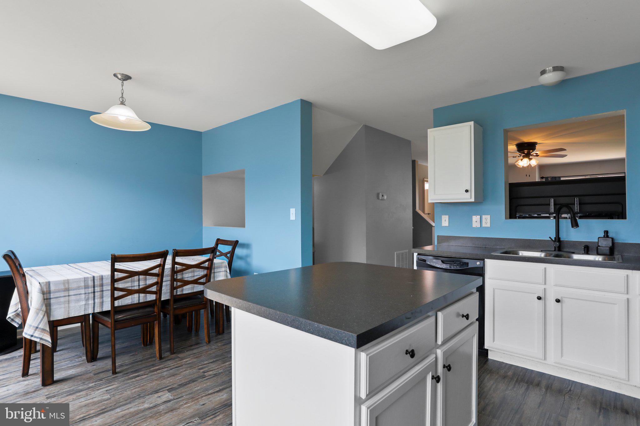 RIVERSIDE VILLAGES - Residential