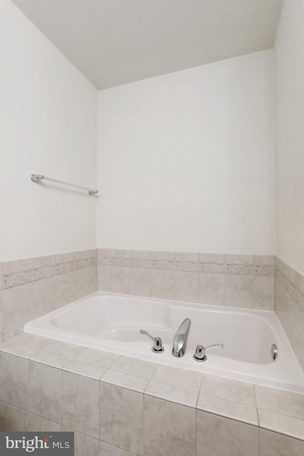 RIVERSIDE VILLAGES - Residential