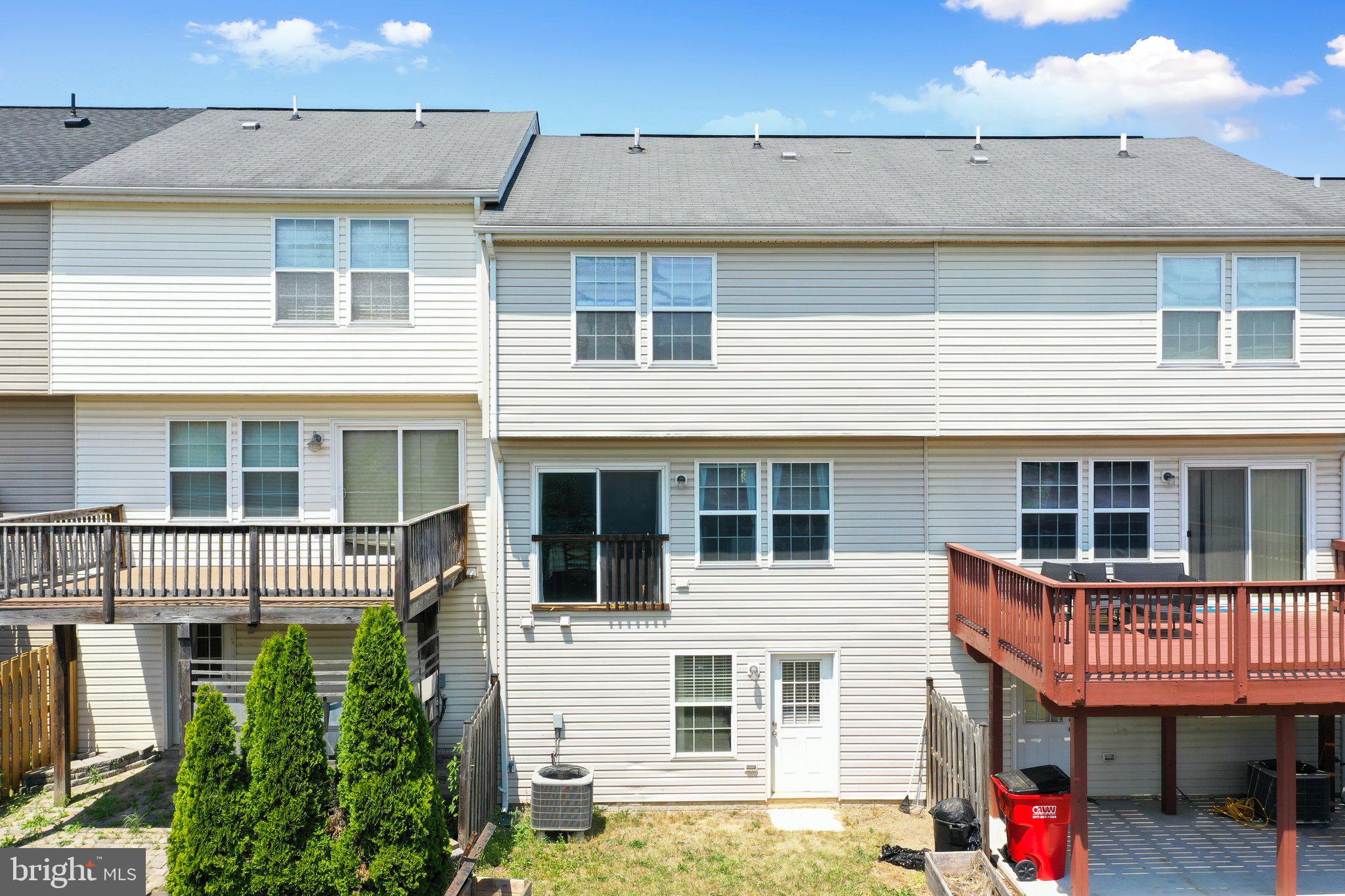 RIVERSIDE VILLAGES - Residential