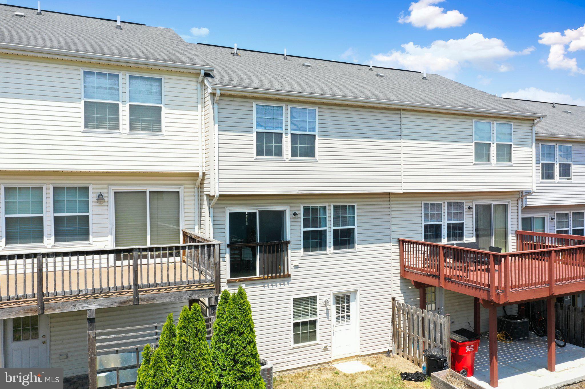 RIVERSIDE VILLAGES - Residential