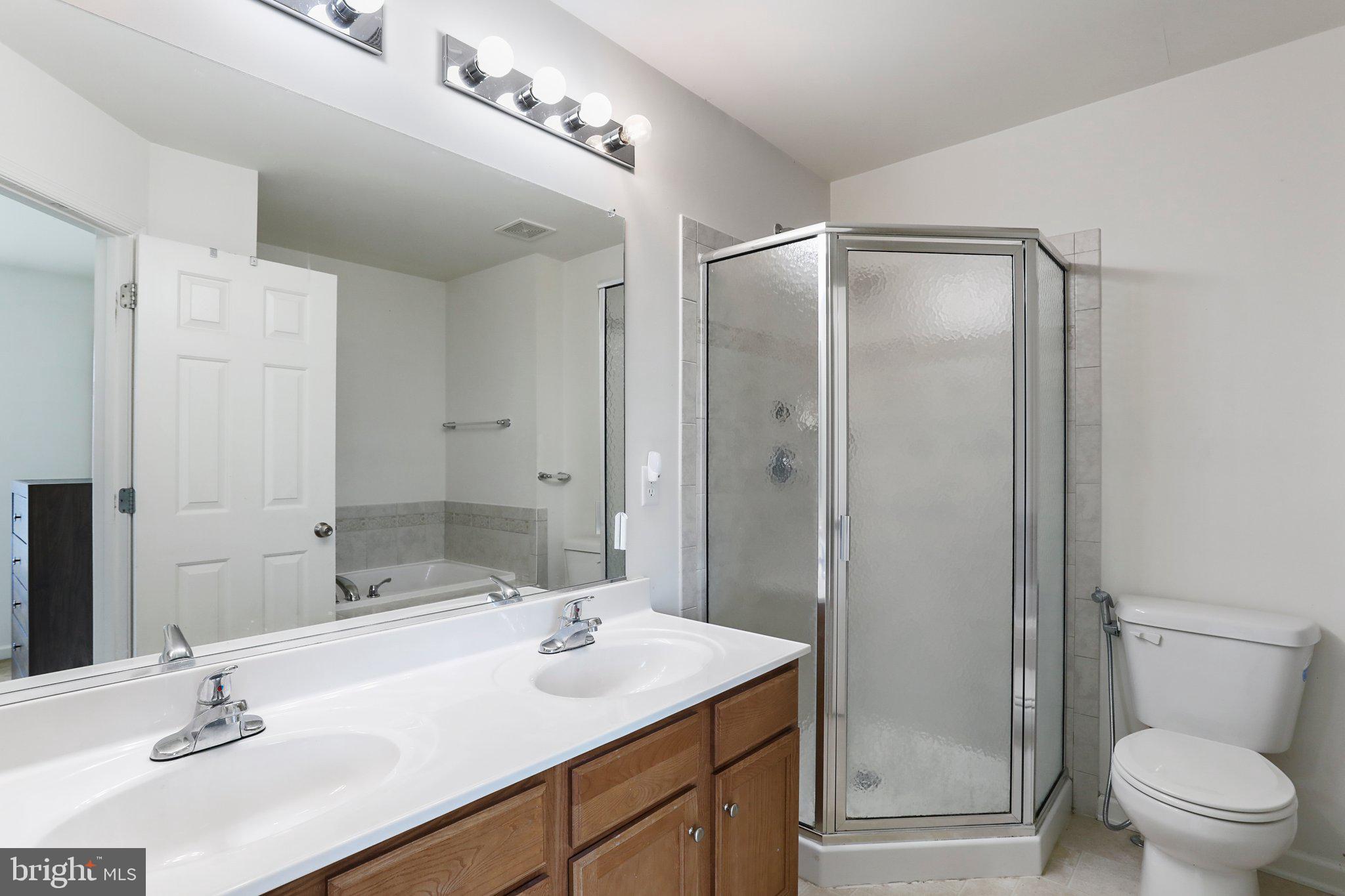 RIVERSIDE VILLAGES - Residential