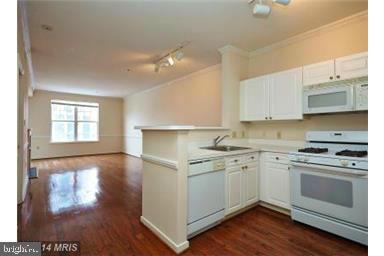 LILLIAN COURT AT TYSONS - Residential Lease