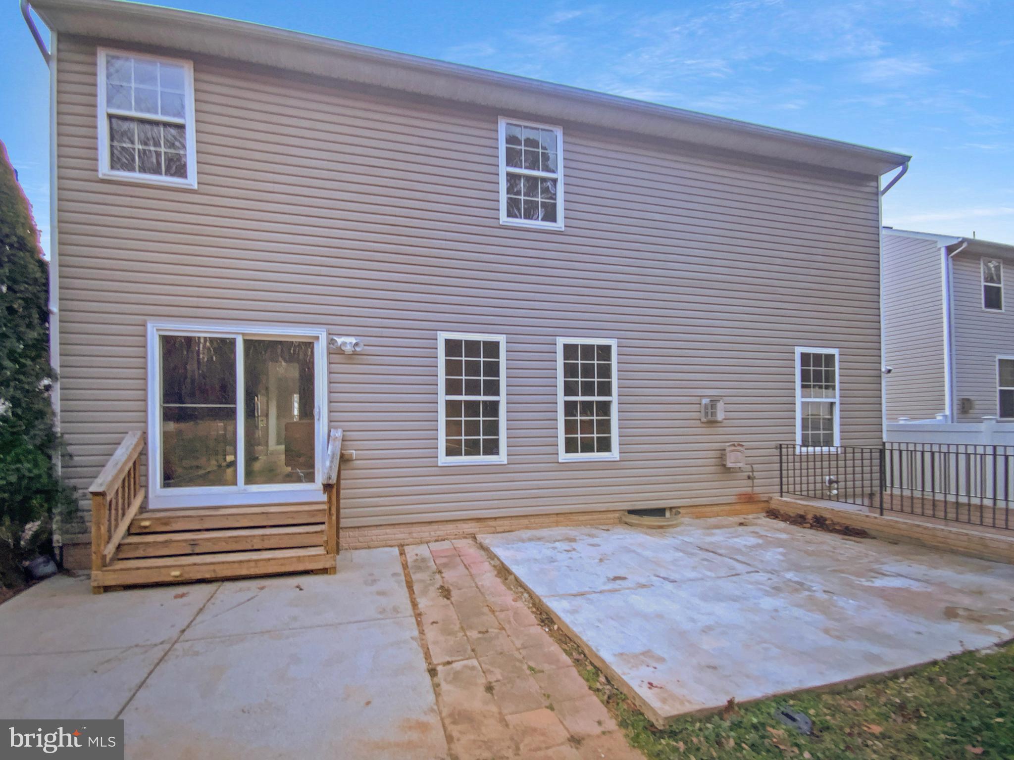 1020 BAKERSFIELD LANE