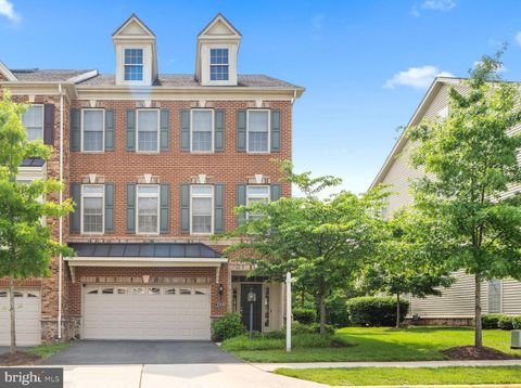 22559 WINDSOR LOCKS SQUARE ASHBURN VA 20148