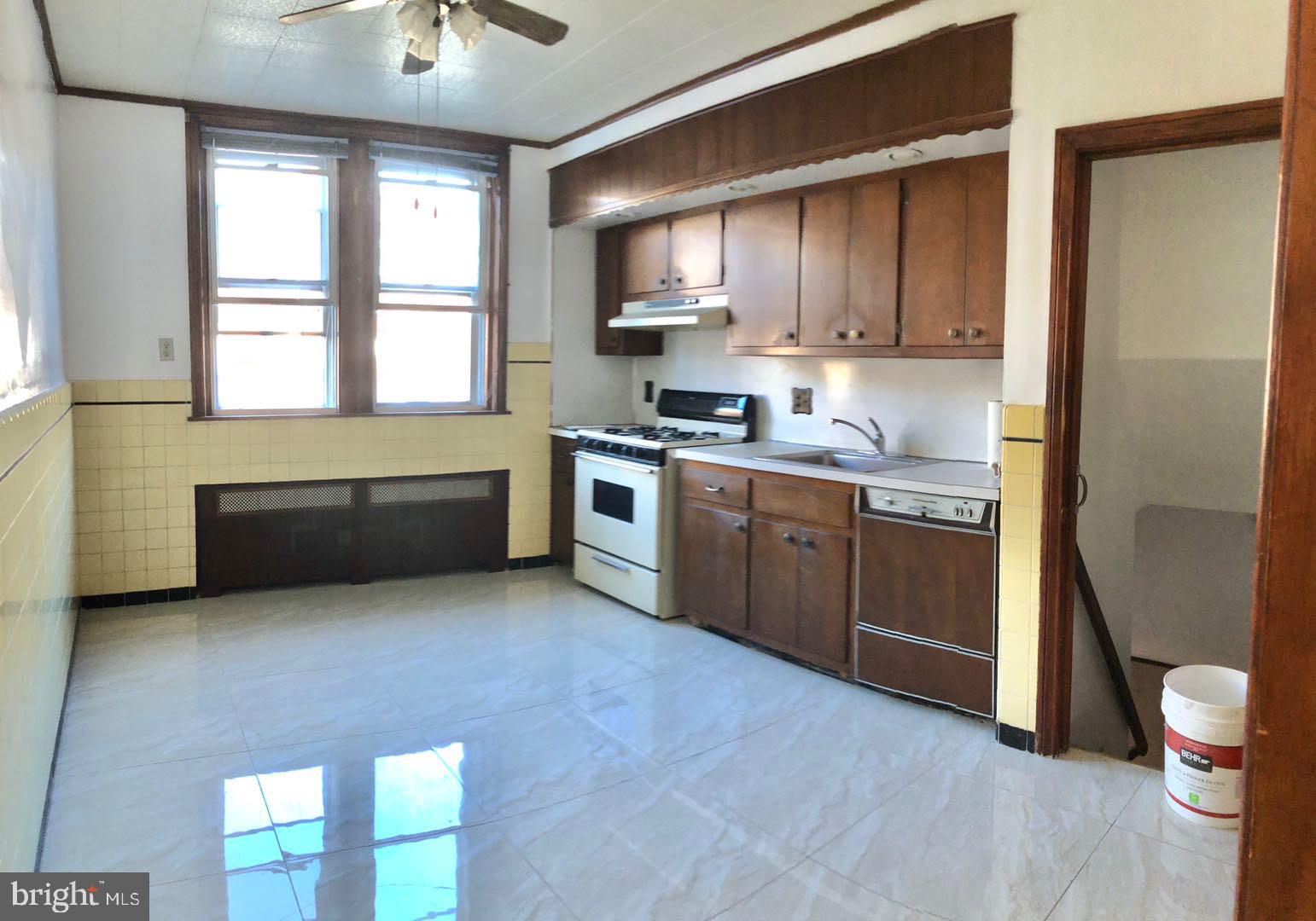 3239 WELLINGTON STREET