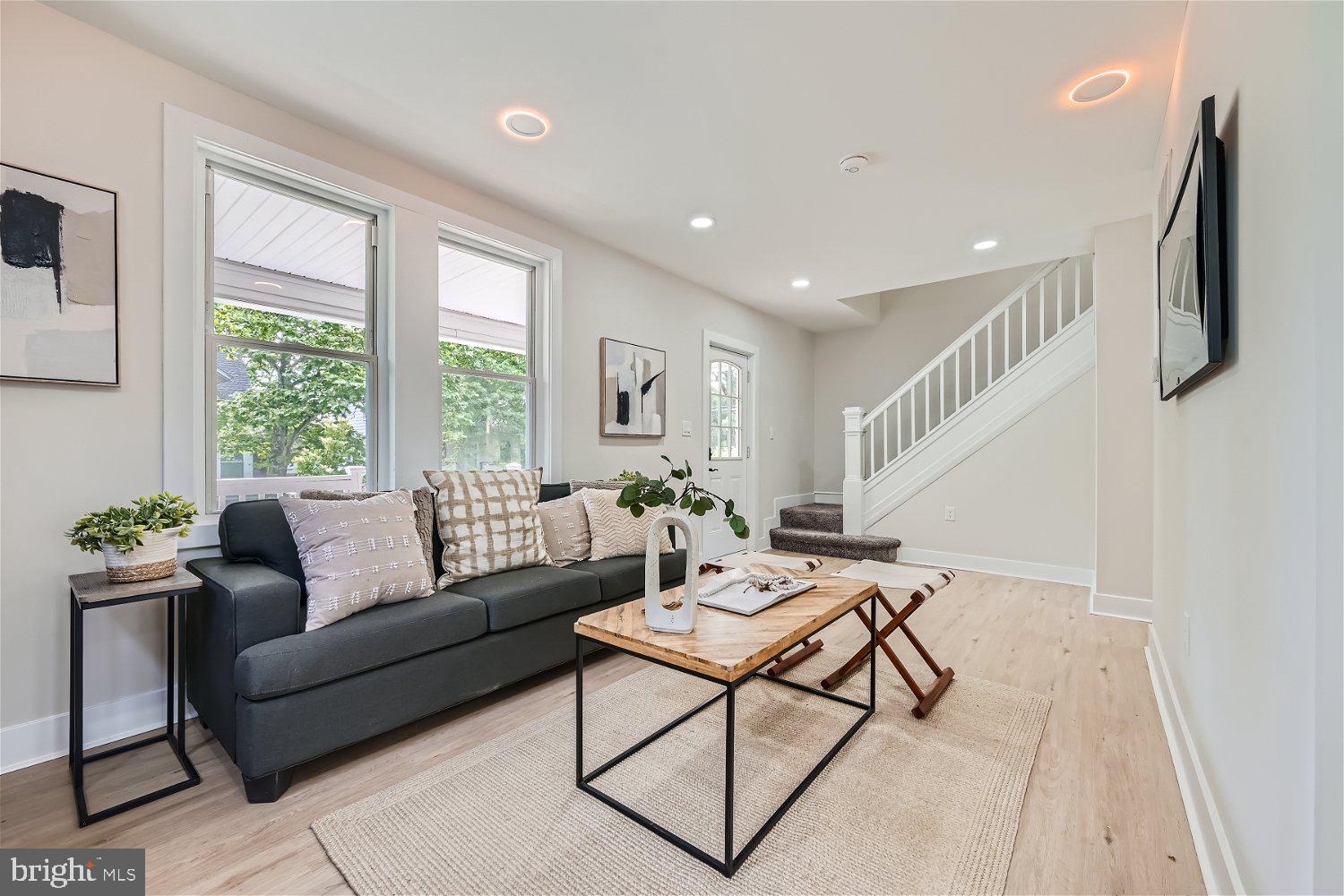 GOVANS - Residential Lease