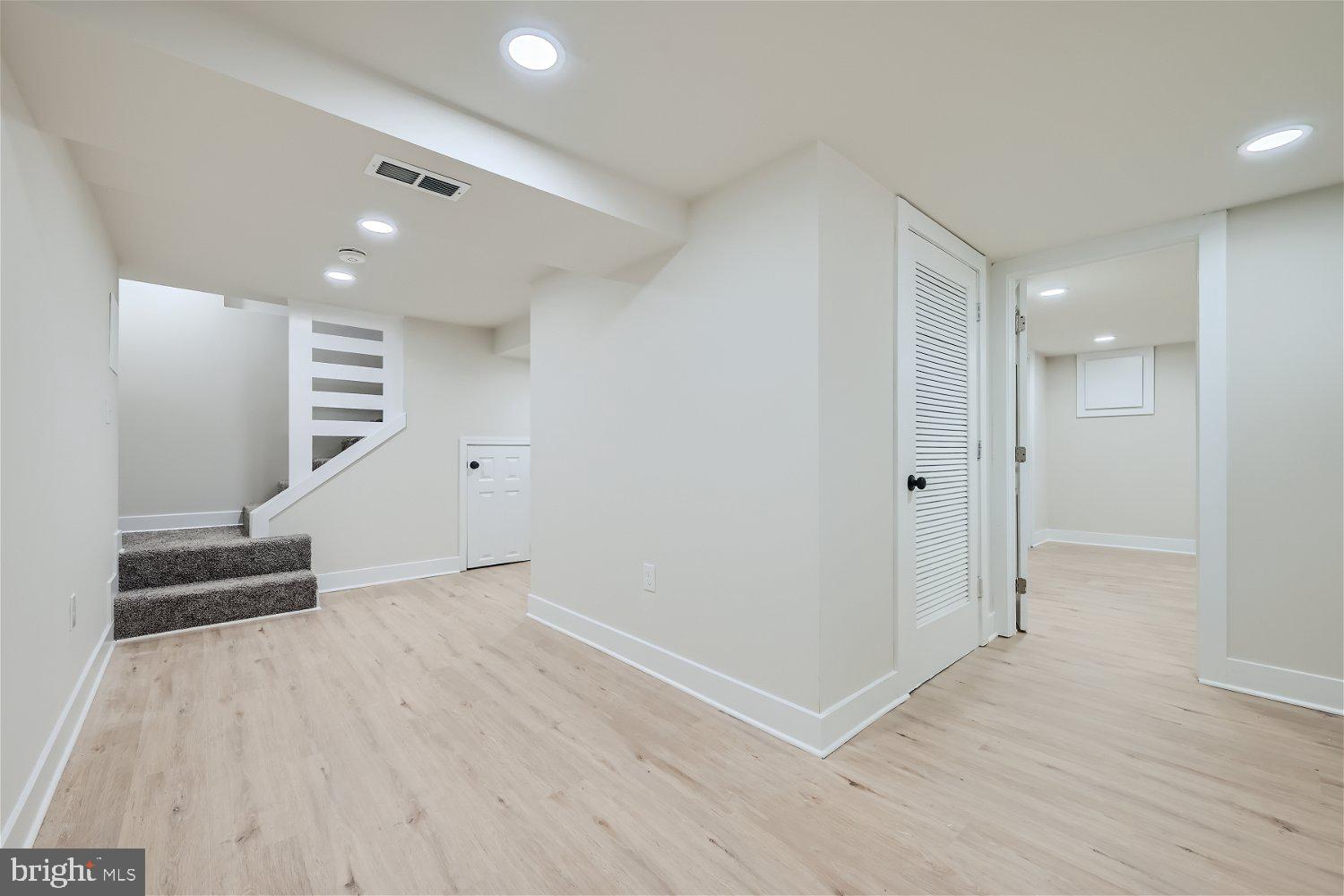 GOVANS - Residential Lease