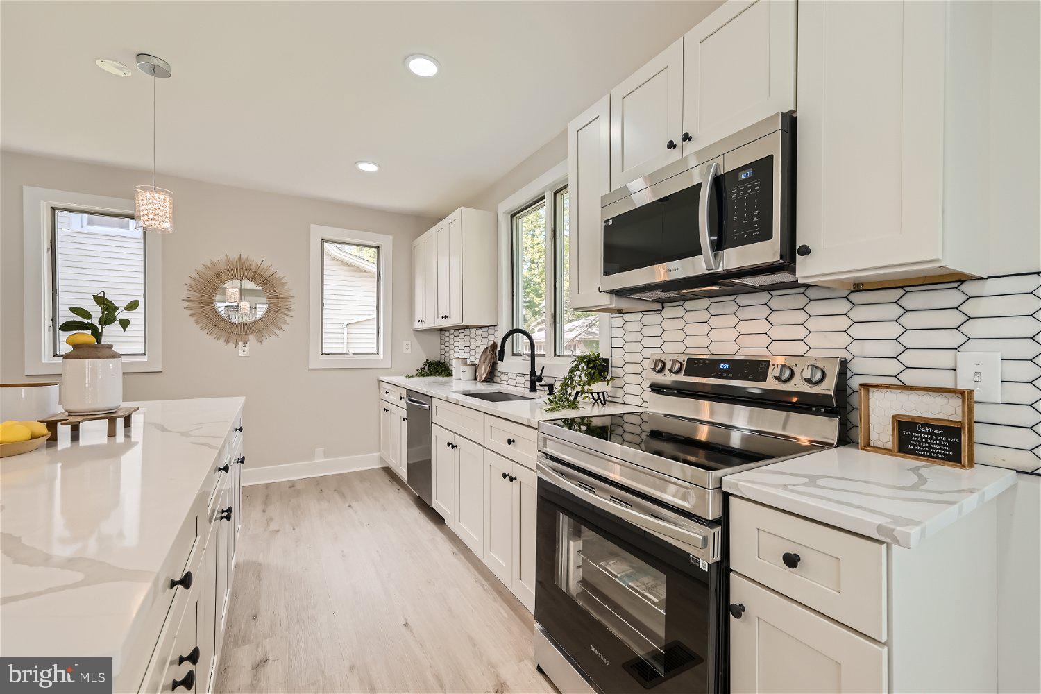 GOVANS - Residential Lease