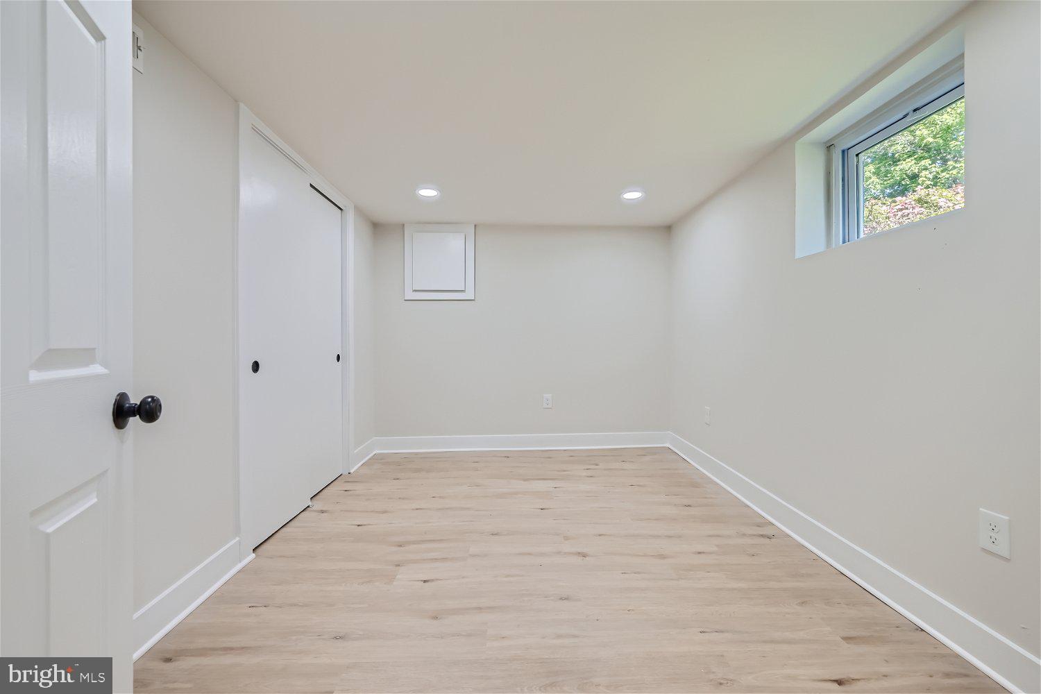 GOVANS - Residential Lease