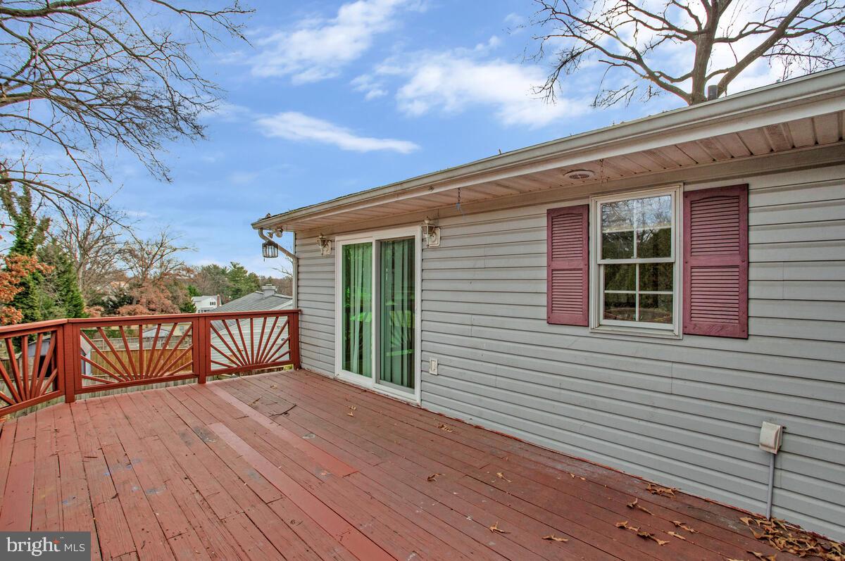 KINSLOUCH FARMS - Residential