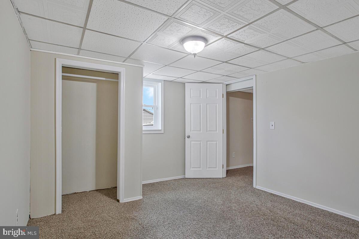 KINSLOUCH FARMS - Residential