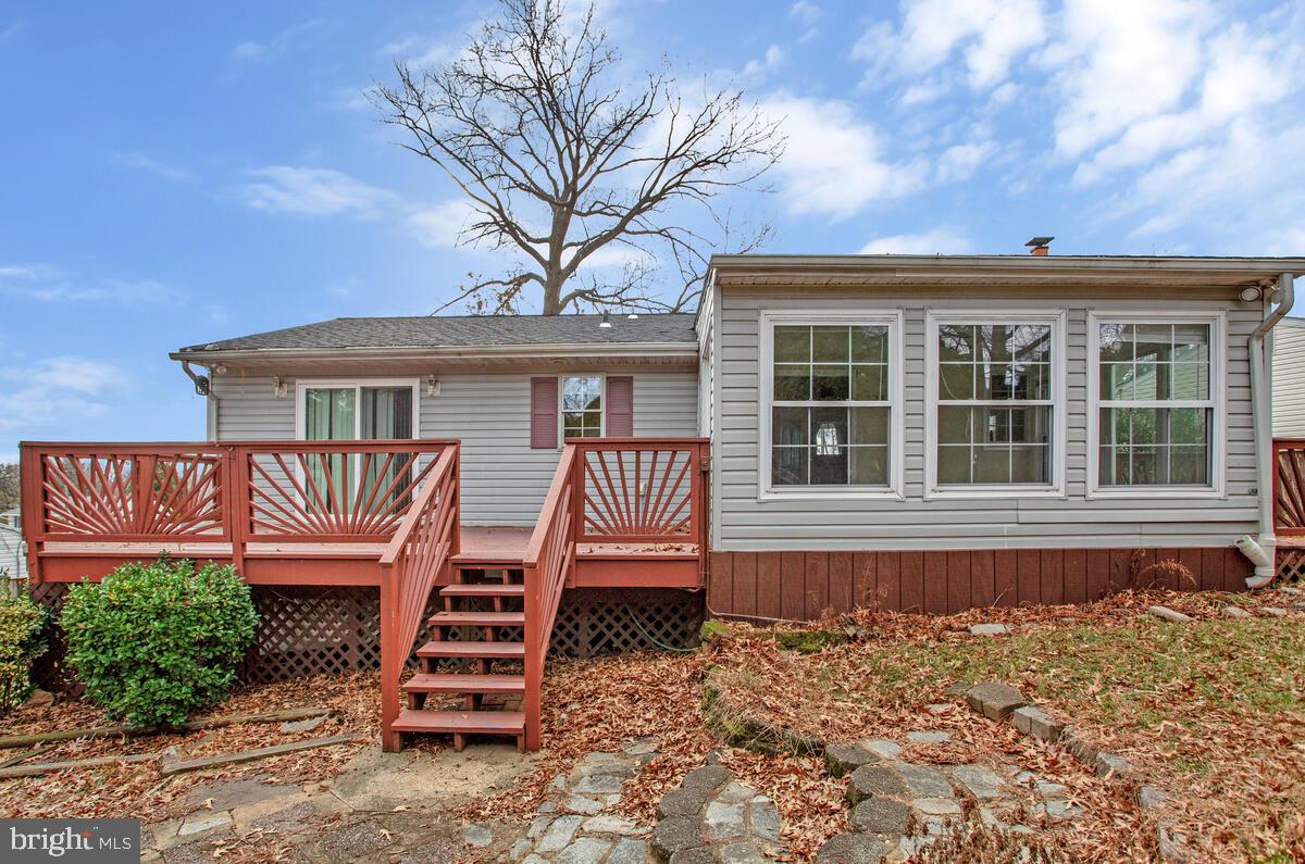 KINSLOUCH FARMS - Residential