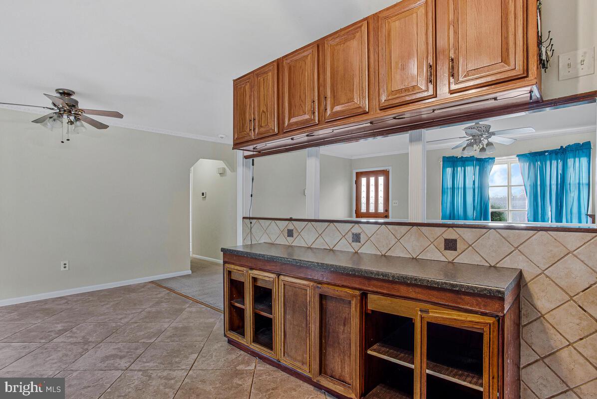 KINSLOUCH FARMS - Residential