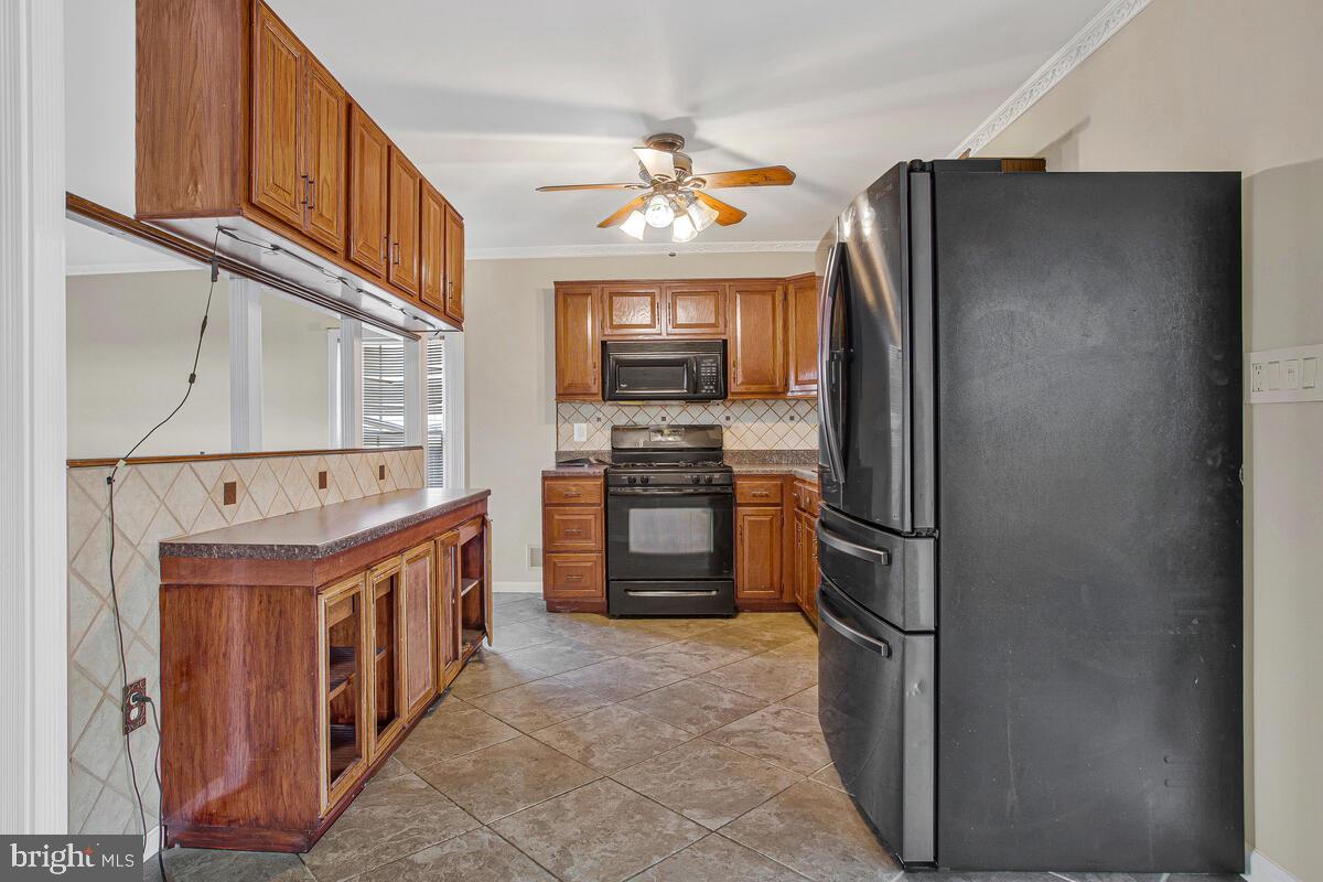 KINSLOUCH FARMS - Residential