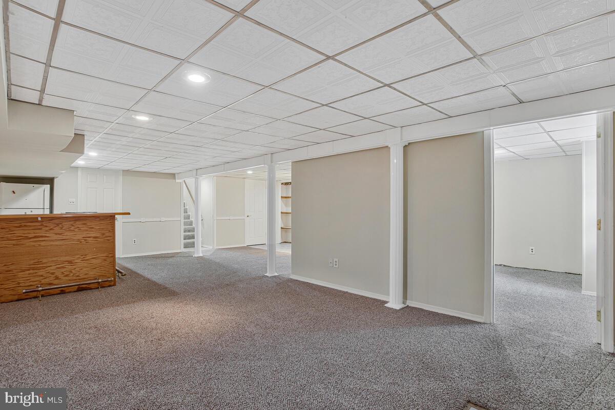 KINSLOUCH FARMS - Residential