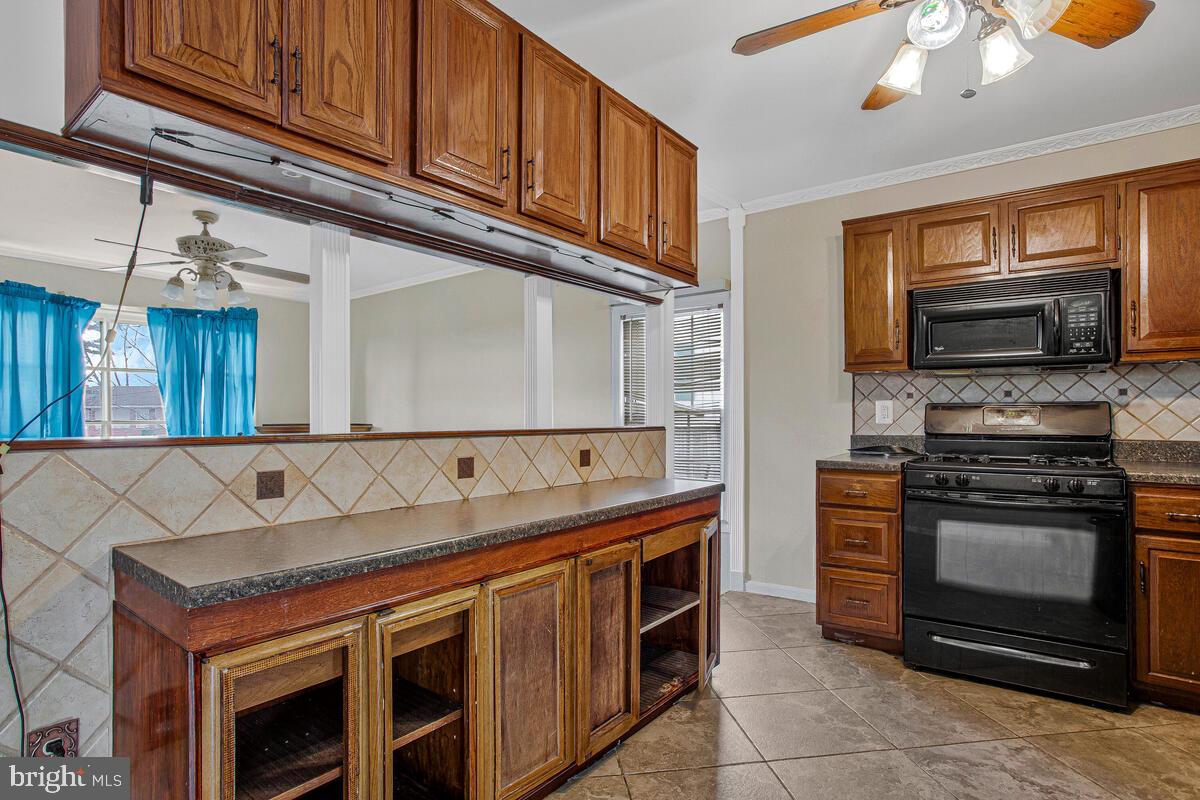 KINSLOUCH FARMS - Residential