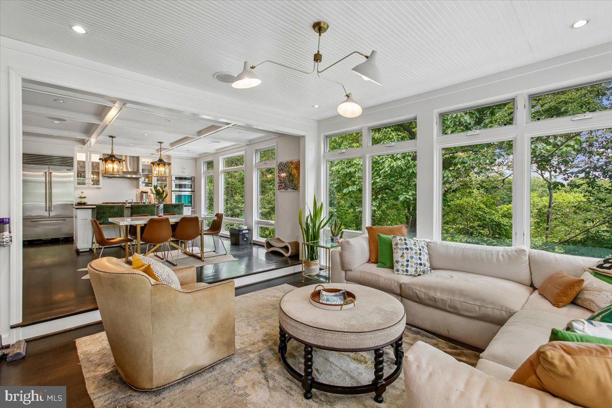 BEVERLEY HILLS - Residential