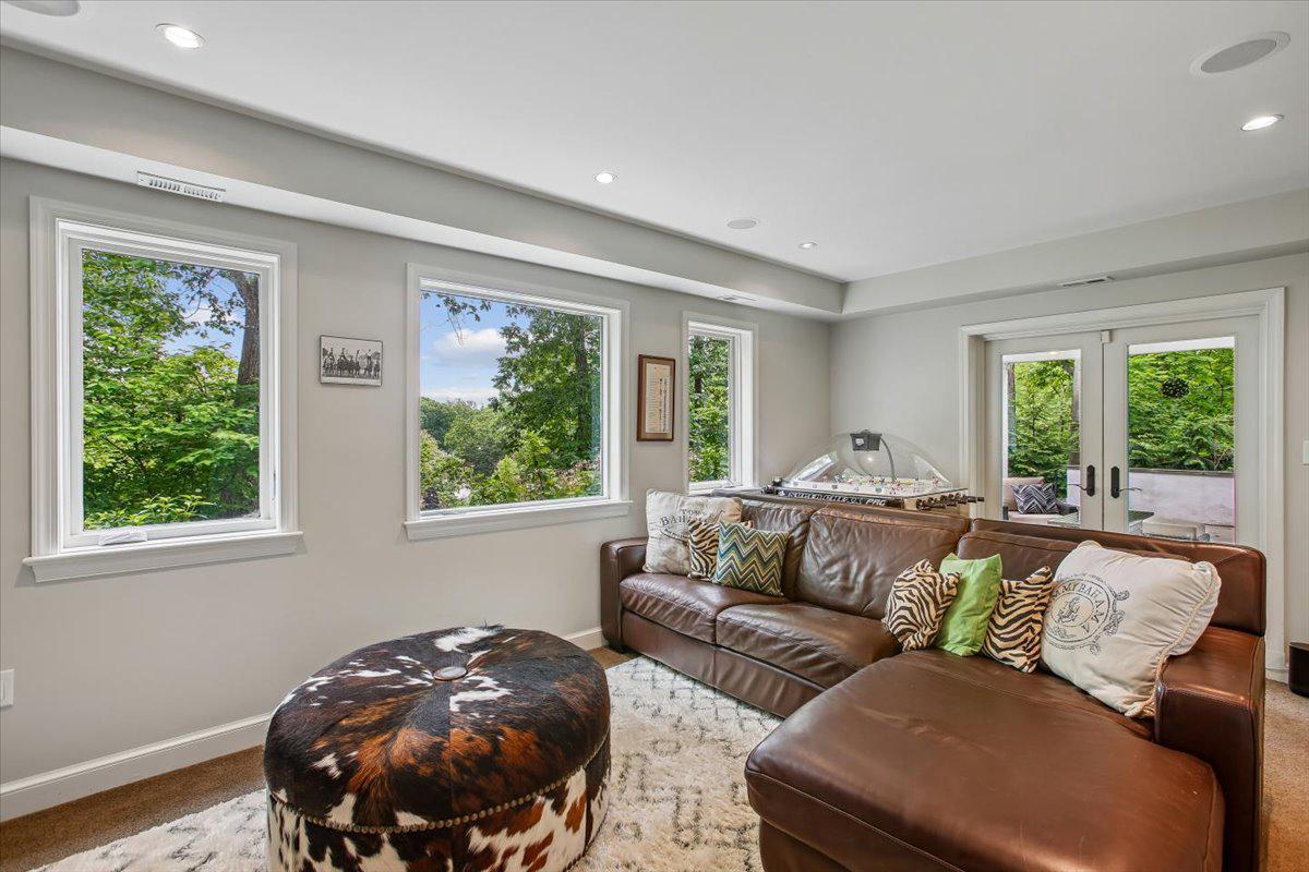 BEVERLEY HILLS - Residential