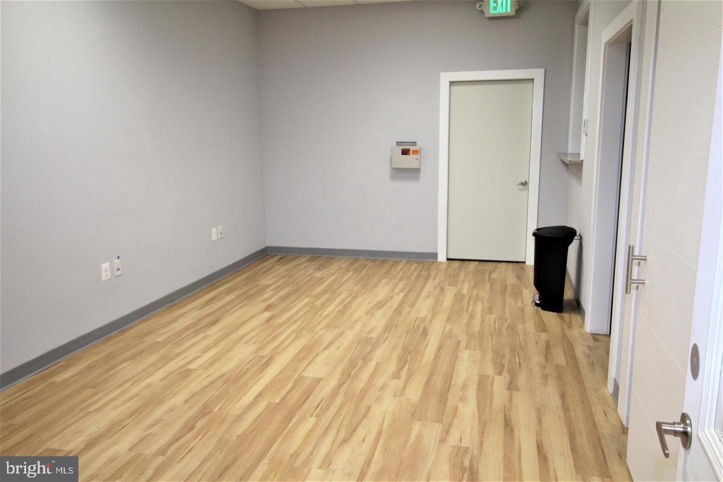 212 E LEXINGTON