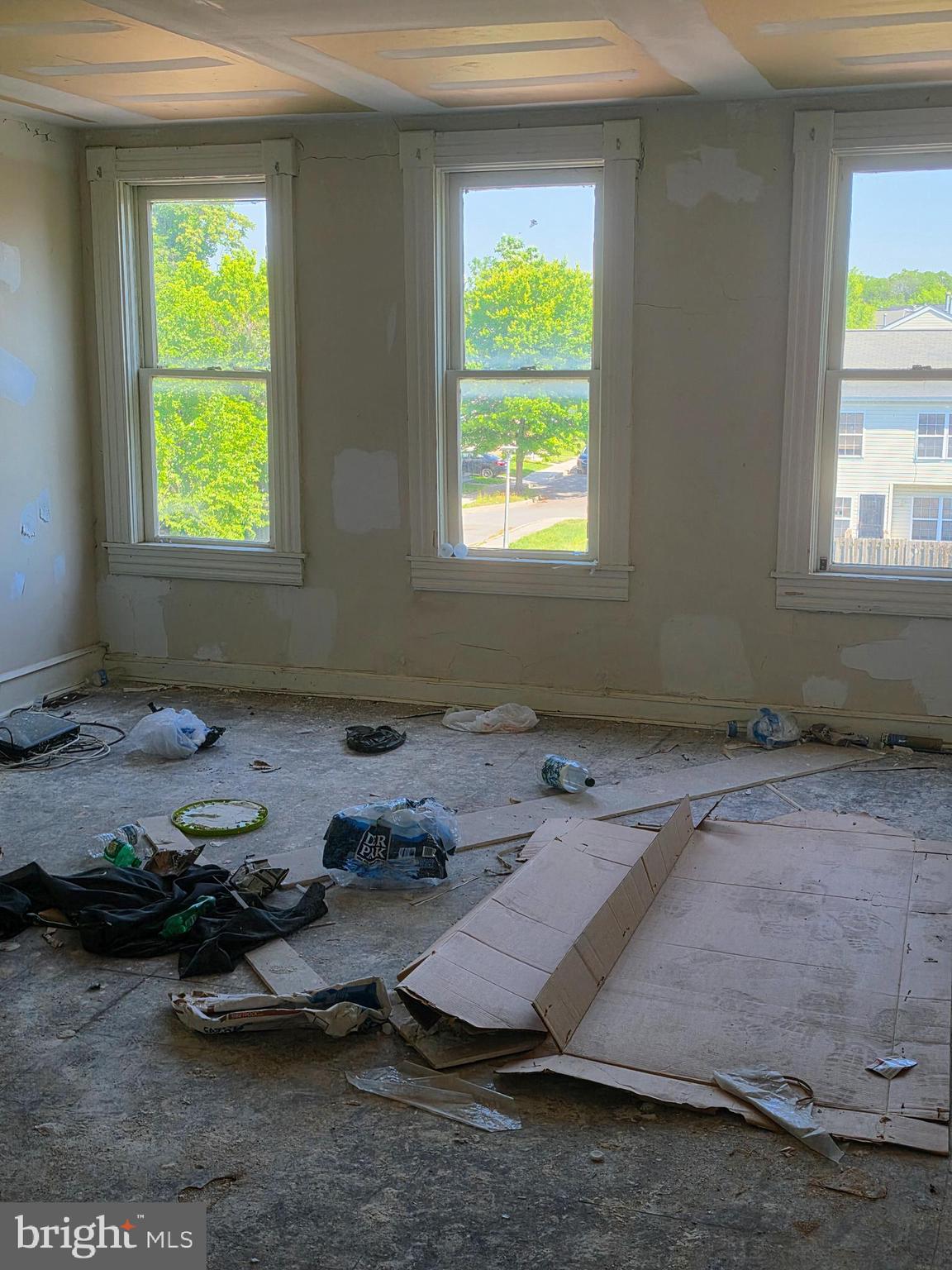 SANDTOWN-WINCHESTER - Residential