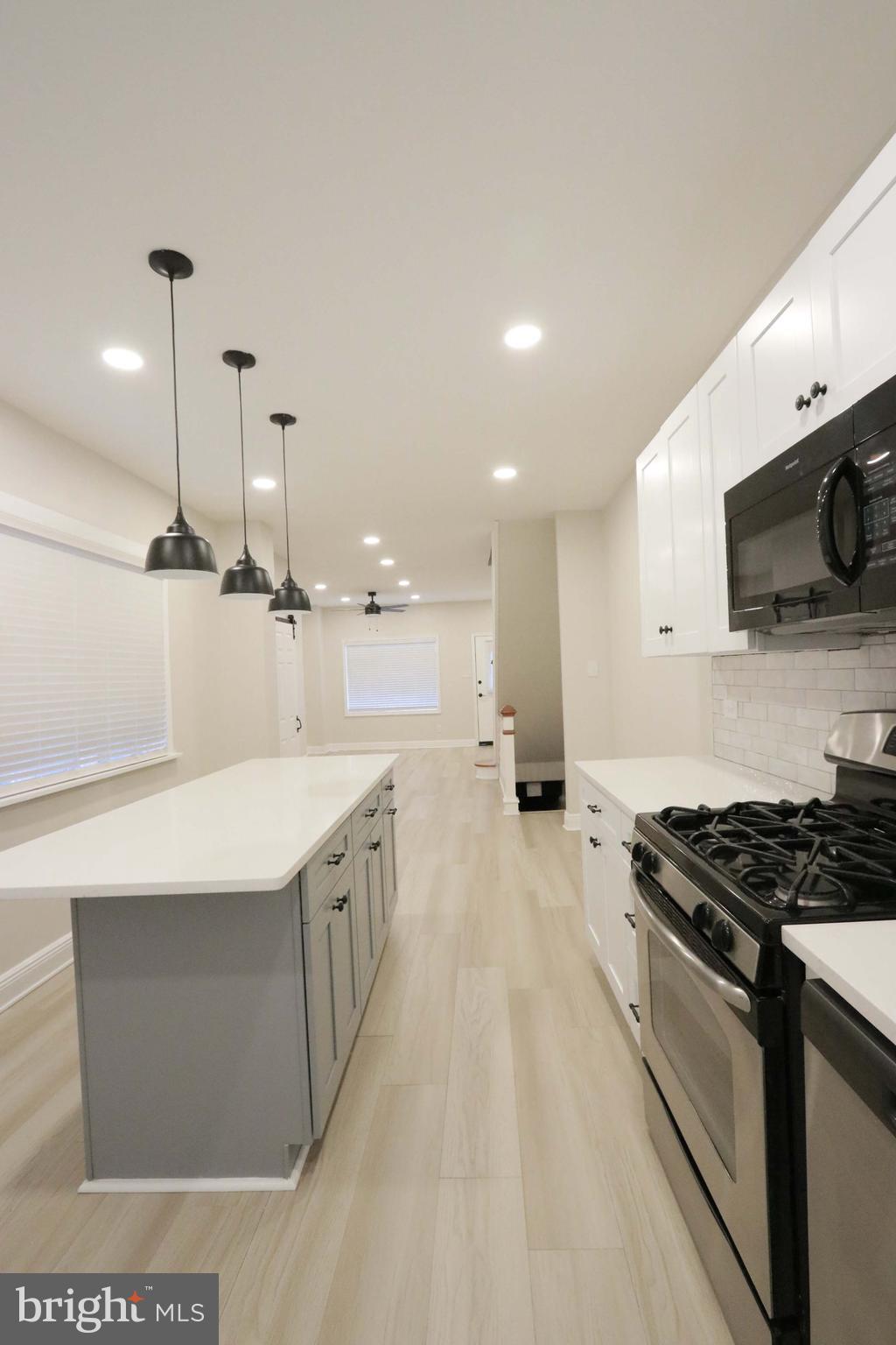 PORT RICHMOND - Residential