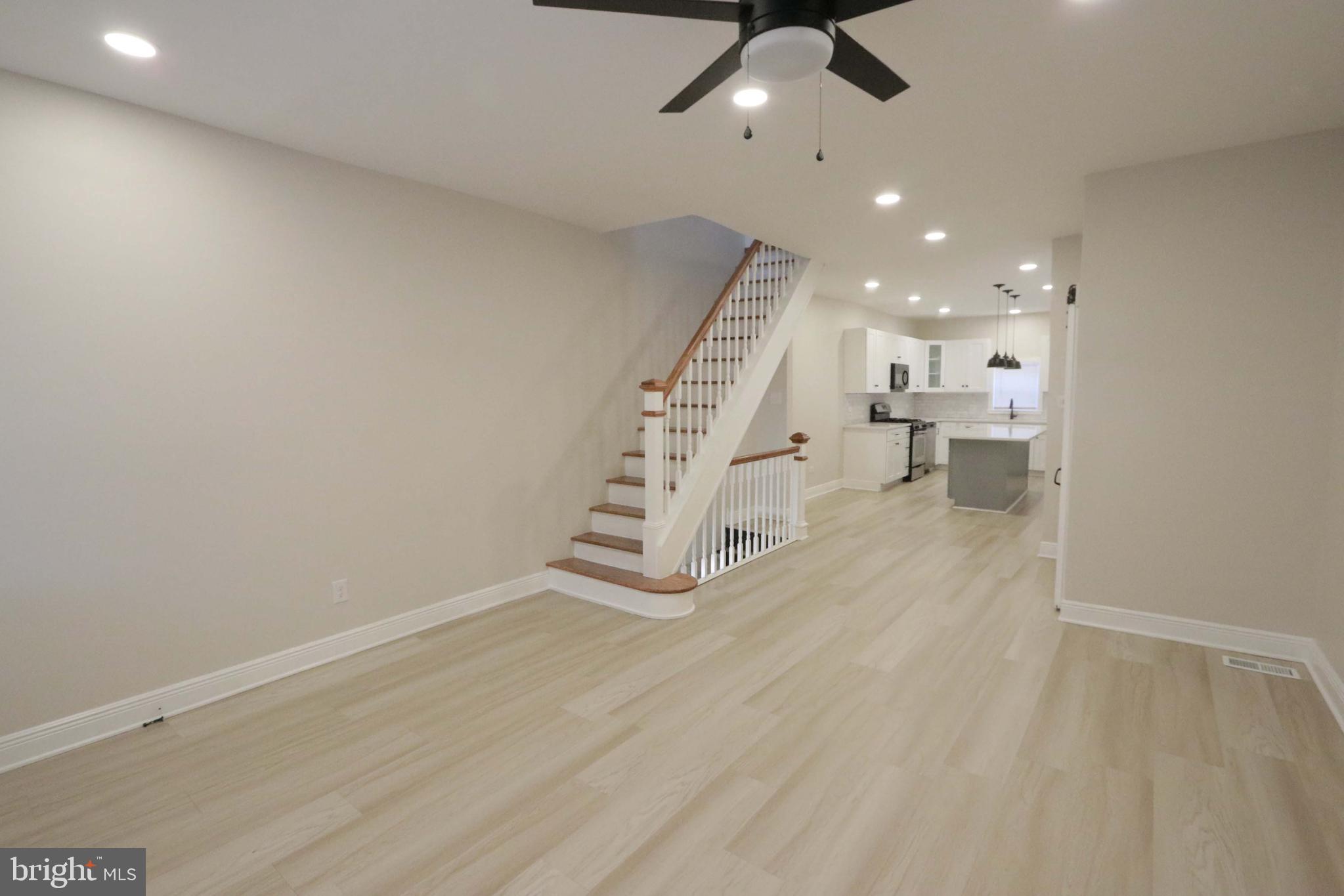 PORT RICHMOND - Residential