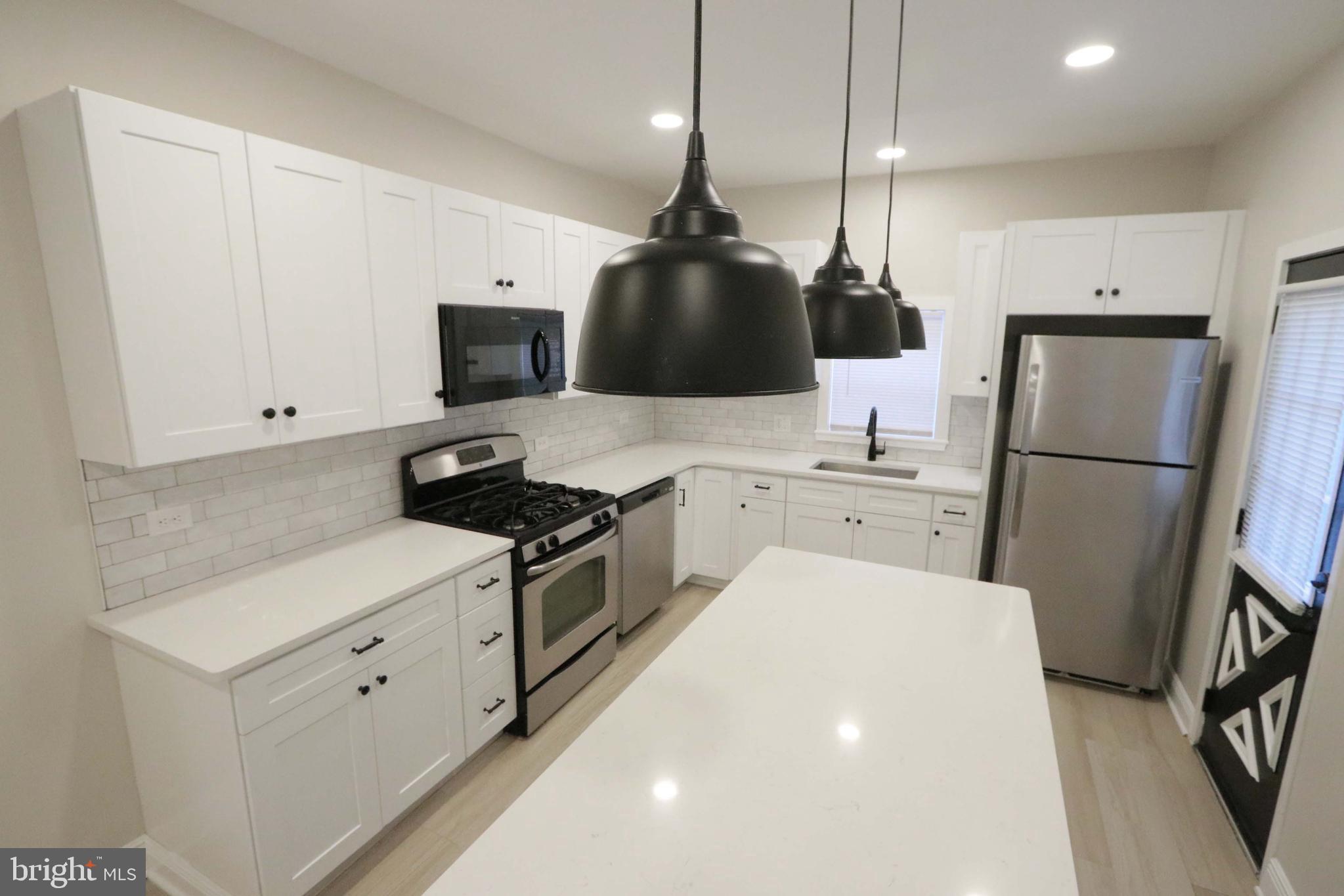 PORT RICHMOND - Residential