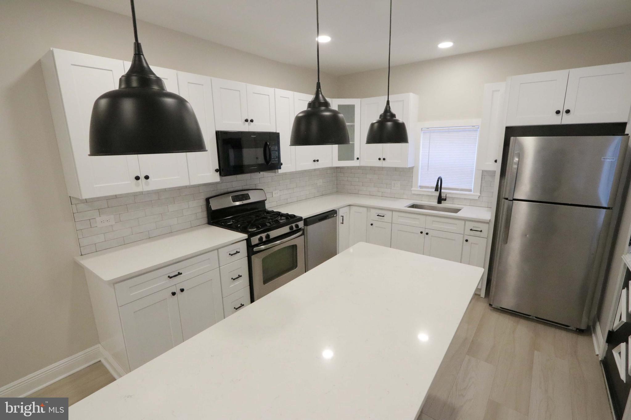 PORT RICHMOND - Residential