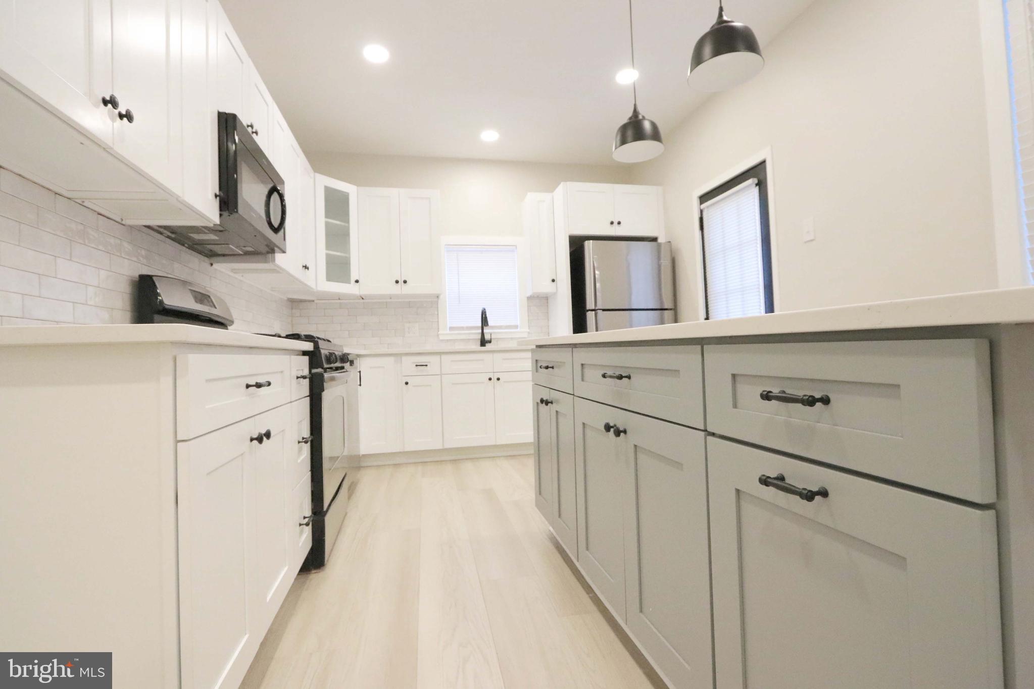 PORT RICHMOND - Residential