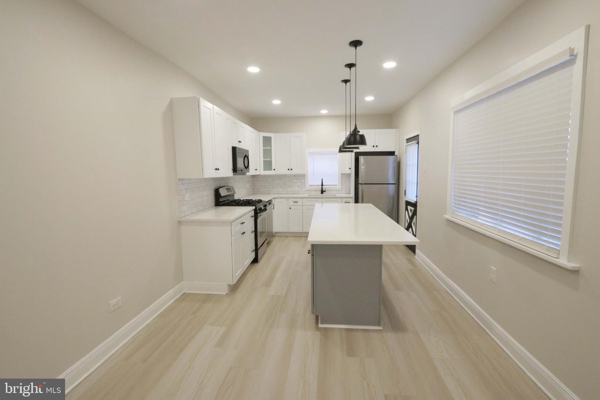 PORT RICHMOND - Residential