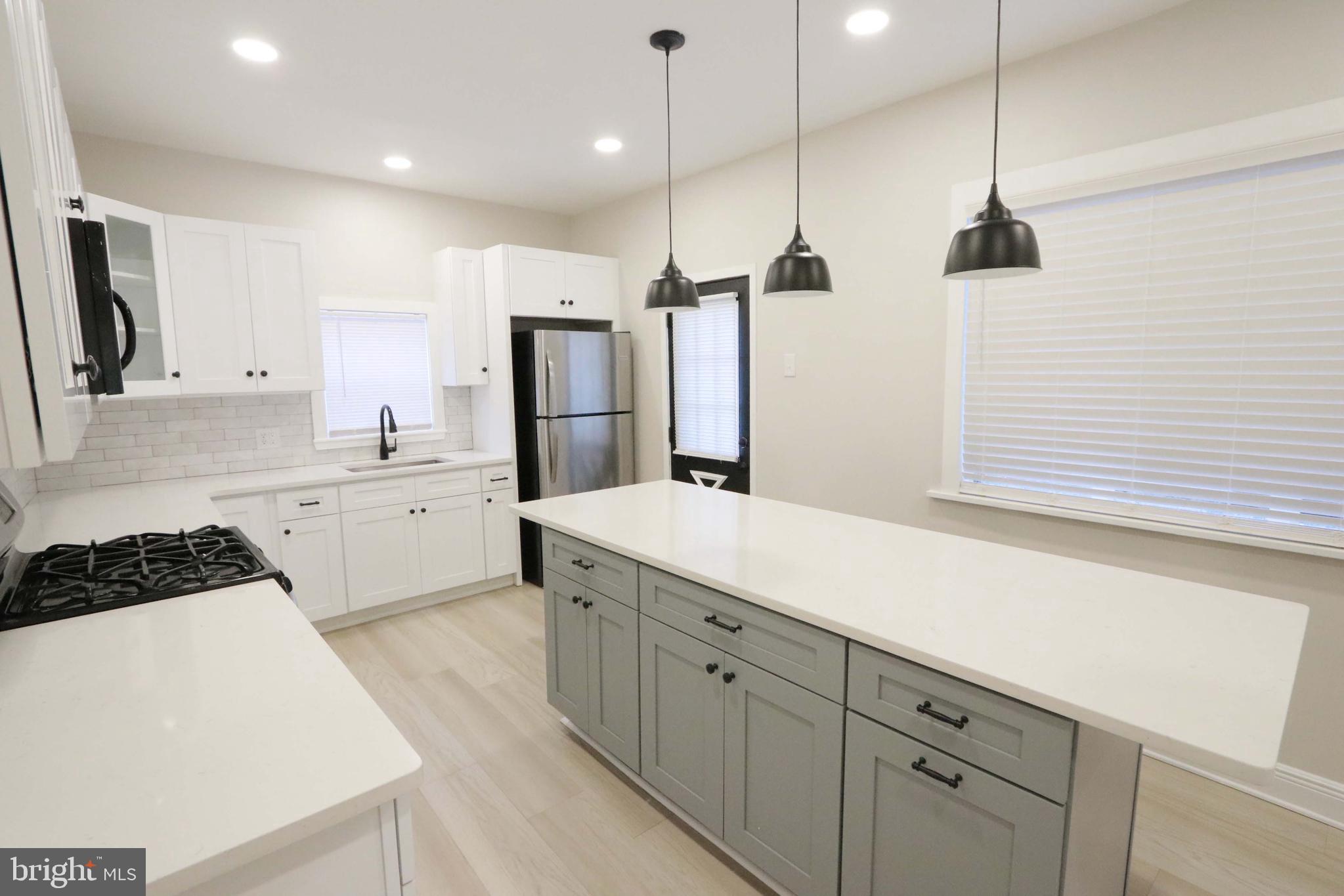 PORT RICHMOND - Residential