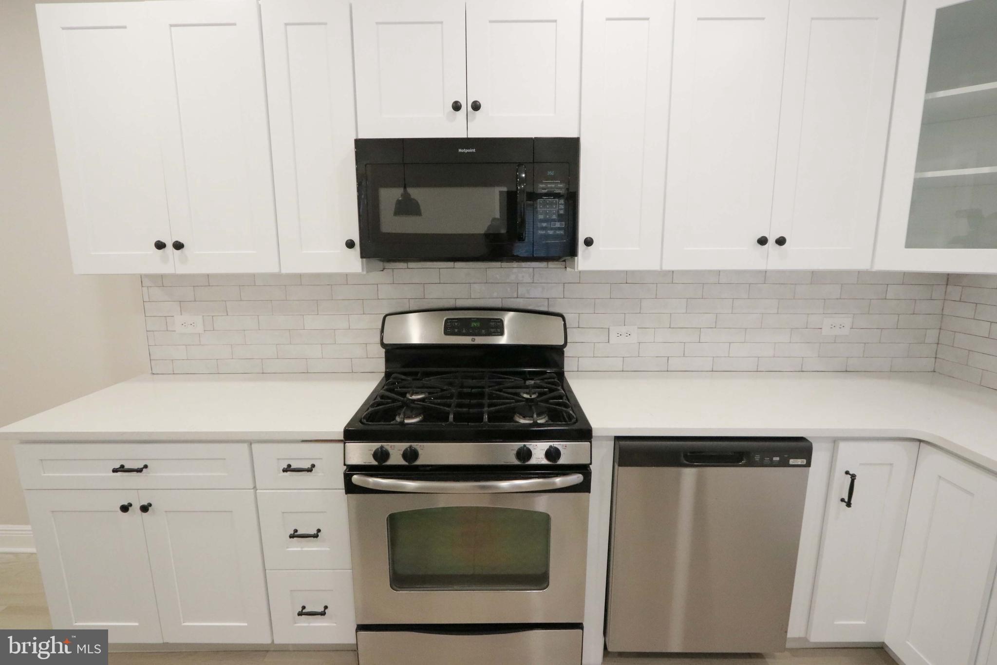 PORT RICHMOND - Residential