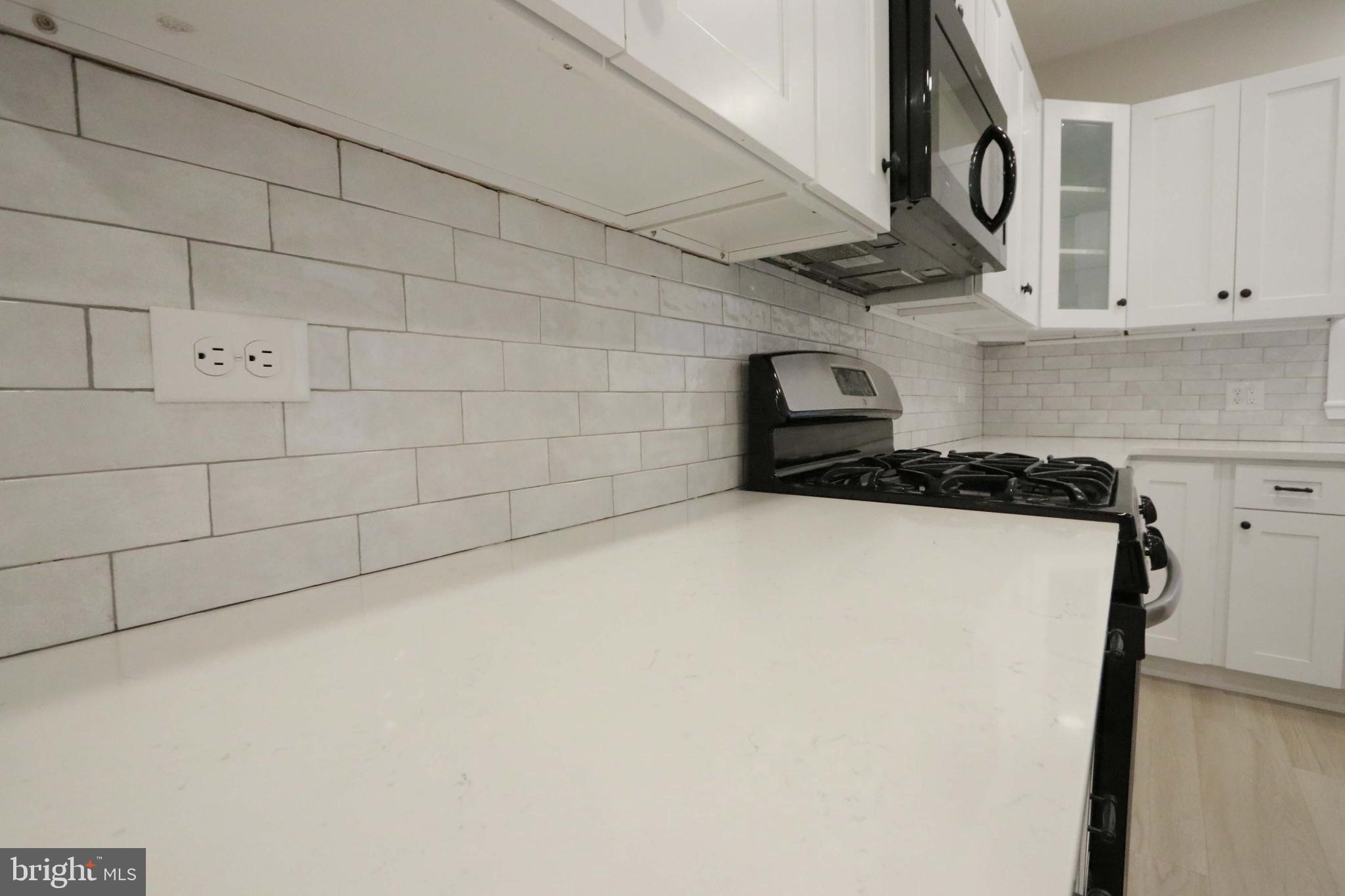 PORT RICHMOND - Residential